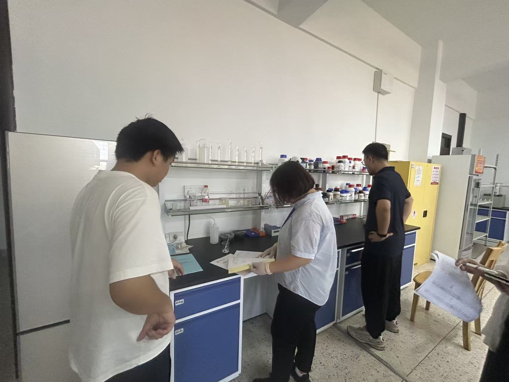 学校开展新学期实验室安全大检查